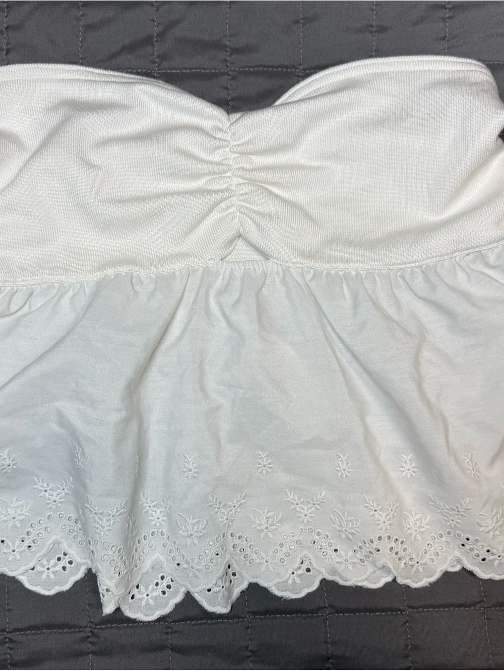 Wild Fable Tube Top White Eyelet Scalloped Hem Floral Crop Shirt Women's‎ Size L